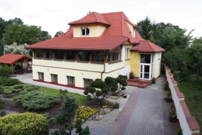 Гостиница WIlla Maksymilian Bed and Breakfast  Быдгощ